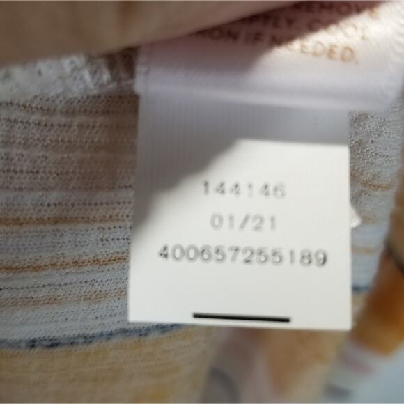 Lauren Conrad off the shoulder top NWT Size Small - Picture 8 of 10